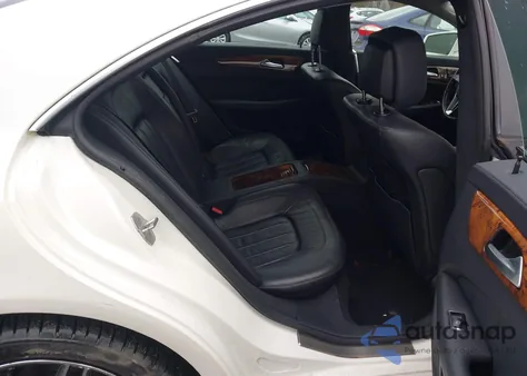 2012 Mercedes-Benz Cls 550 4Matic z USA, uszkodzony, nr VIN WDDLJ9BB9CA038005